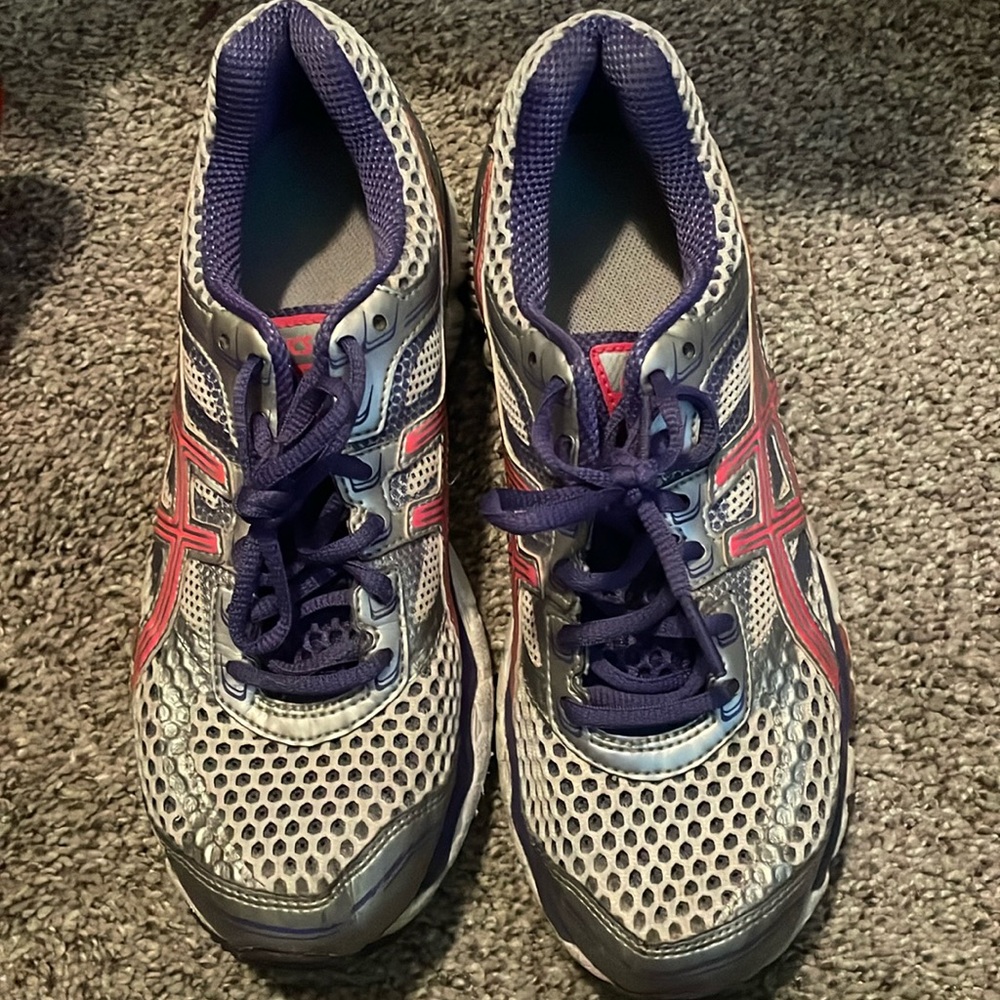 ASICS - Picture 1 of 4